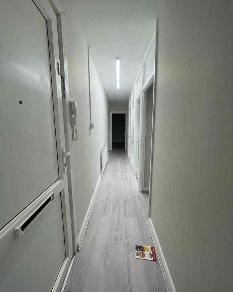 3 BEDROOMS FLAT WITH BALCONY - Photo 3