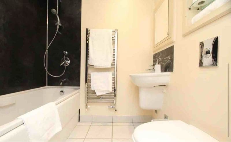 2 bed flat to rent Flat 89, 41 Millharbour, London E14 - Photo 3