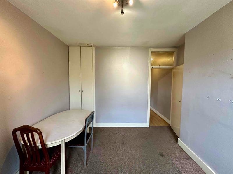 Casa espaçosa de 2 quartos com uma sala separada disponível na região de Leyton. - Photo 3