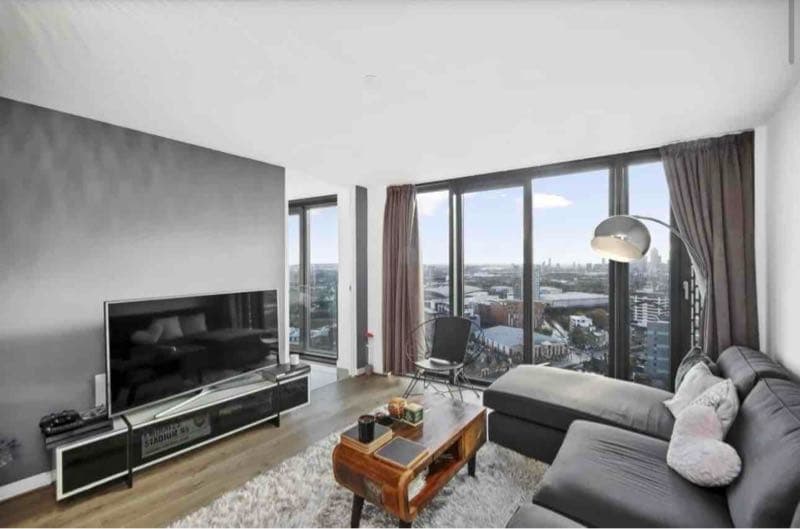 2 bed flat to rent Station Street, London E15