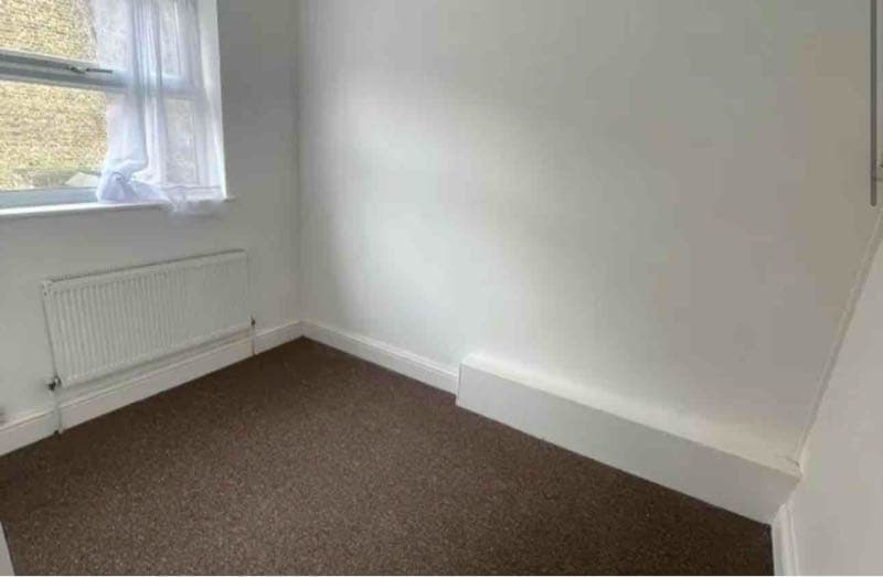 2 bed terraced house to rent Avenons Road, Plaistow E13 - Photo 4