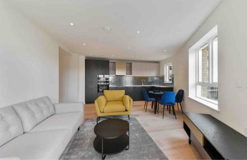 2 bed flat to rent - Photo 2