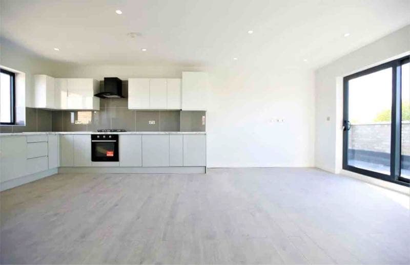 3 bed flat to rent - Photo 4