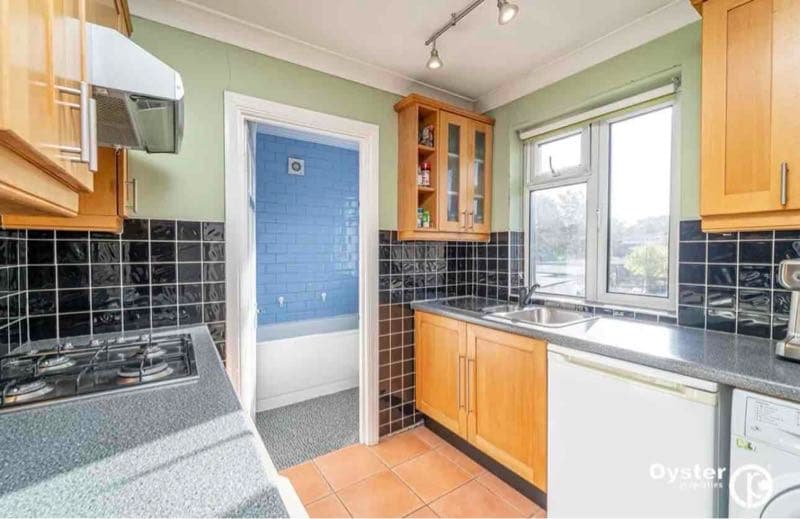 2 bed maisonette to rent Brunswick Park Road, London N11 - Photo 2