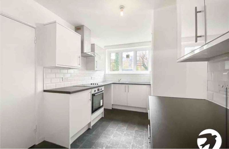2 bed flat to rent Endwell Road, Brockley, London SE4 - Photo 3