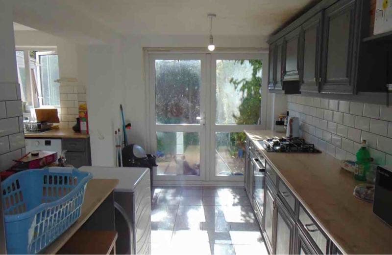 4 bed end terrace house for sale Canning Town, London E16 - Photo 3