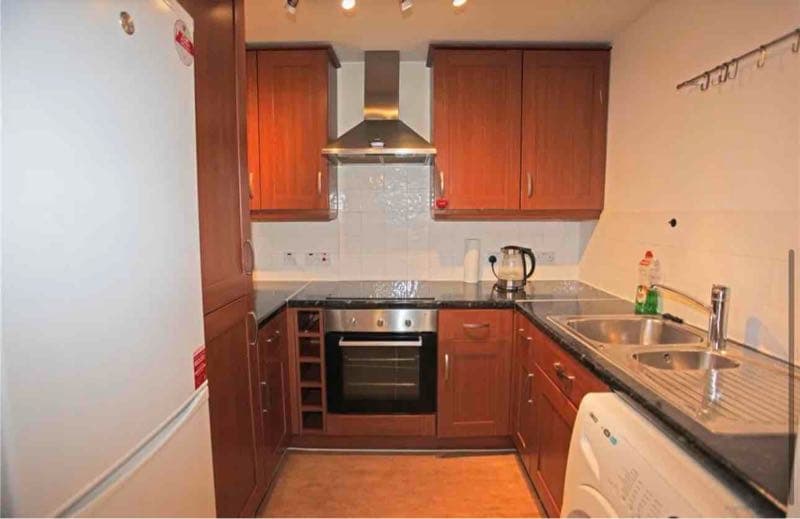 2 bed flat to rent - Photo 3