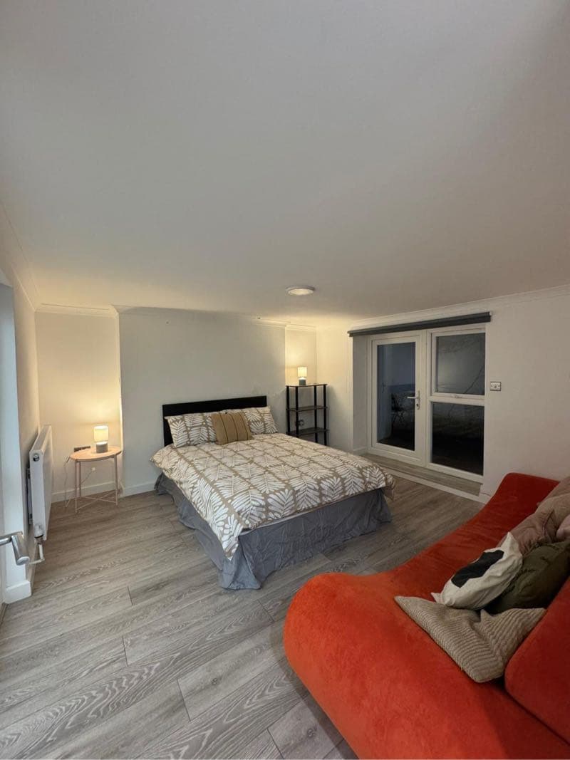 Flat de 2 quartos - DISPONÍVEL