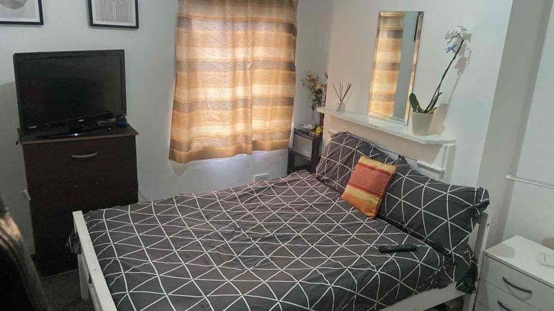 1 Quarto para alugar em Stratford.