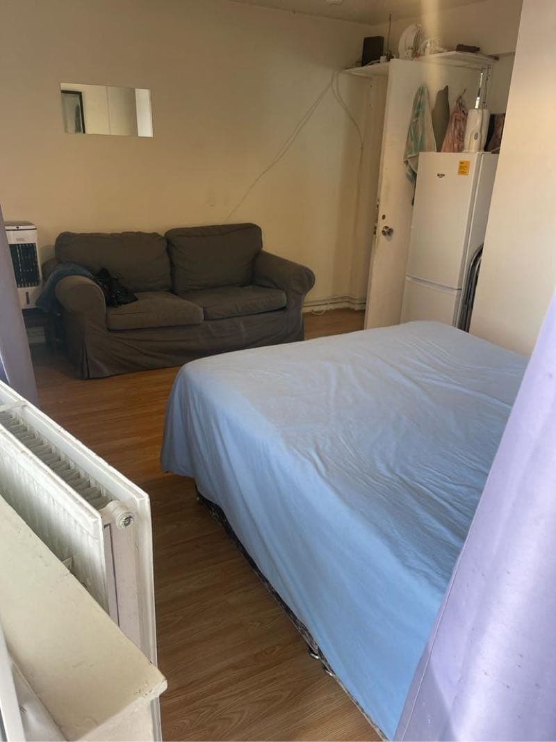 2 quartos para alugar em PLAISTOW do lado de Stratford no mesmo Flat